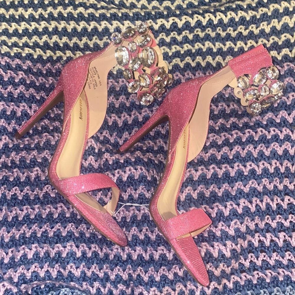 Cute True Religion Heels Sale Item🚨🔥New